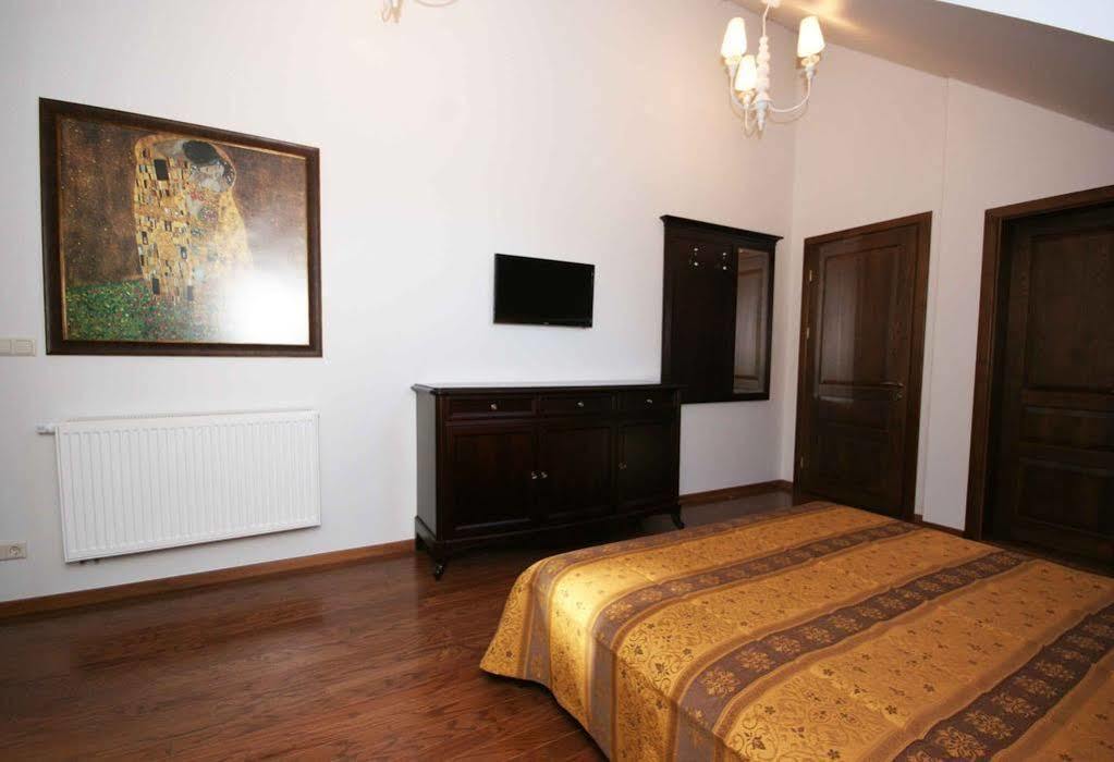 Villa Avirio Vingis 드루스키닝카이 외부 사진